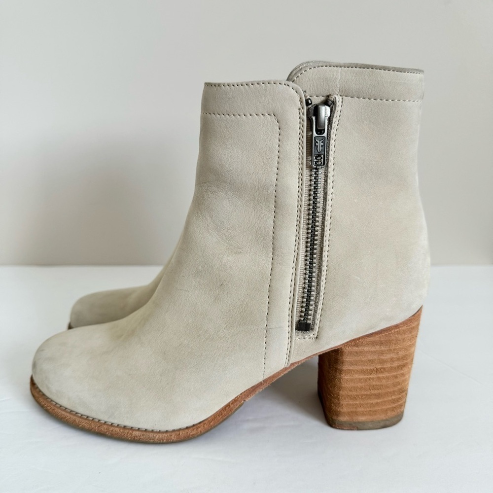 Frye Addie double zip ivory nubuck bootie size 7.5 - Picture 8 of 14